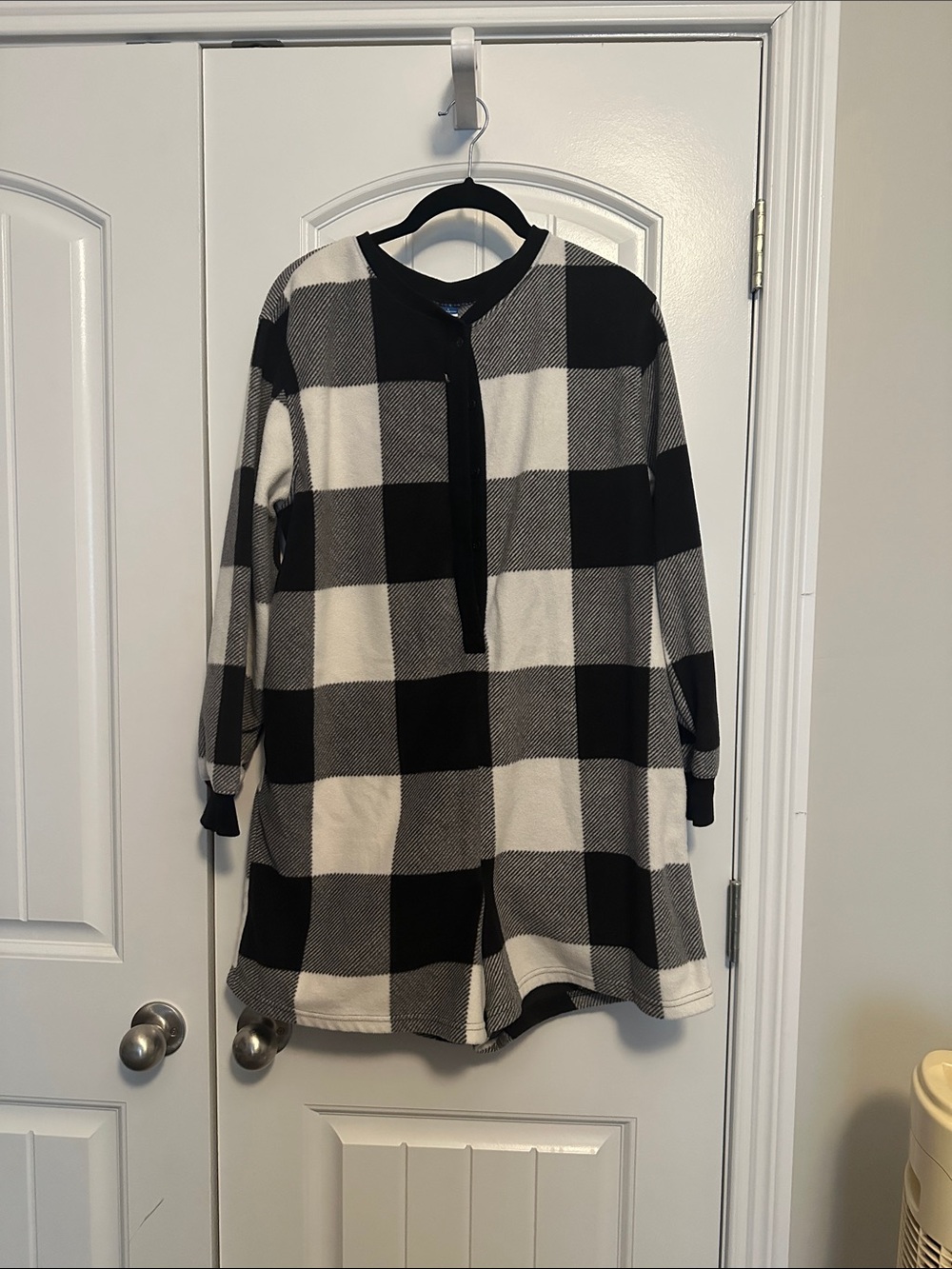 Old Navy - Black and White Buffalo Check woman’s pajama romper- large